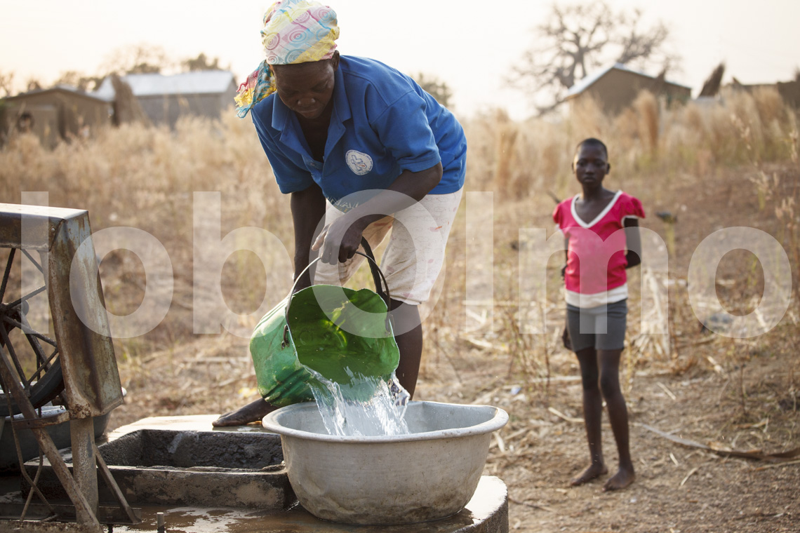 Wasserholen in Bolgatanga